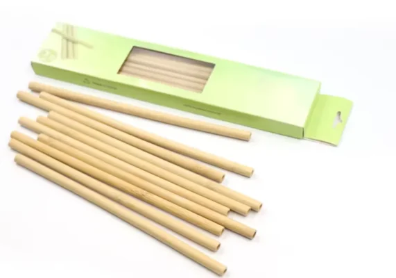 Dùng ống hút tre tái sử dụng thay ống hút nhựa - Sự lựa chọn hoàn hảo