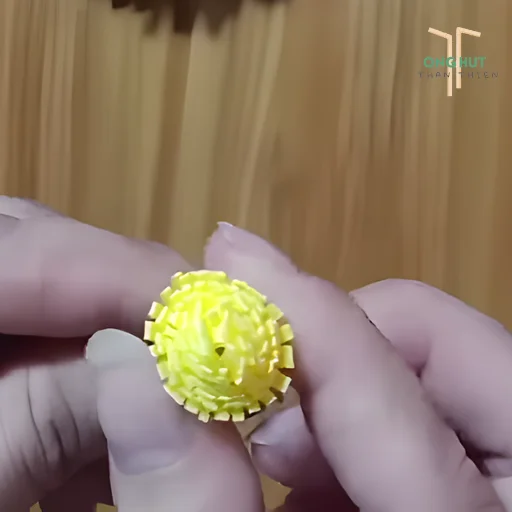 Tổng hợp 3 cách làm hoa cúc bằng ống hút đơn giản, siêu dễ, đẹp như thật