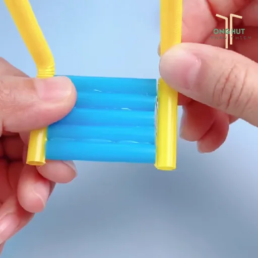 Cách làm xích đu bằng ống hút dễ thương, cực đơn giản tại nhà cho bé